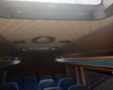 Белый Мерседес Sprinter, объемом двигателя 2.2 л и пробегом 650 тыс. км за 30000 $, фото 2 на Automoto.ua