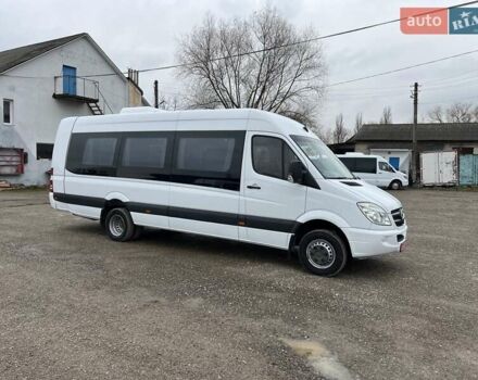 Белый Мерседес Sprinter, объемом двигателя 2.2 л и пробегом 406 тыс. км за 38500 $, фото 1 на Automoto.ua