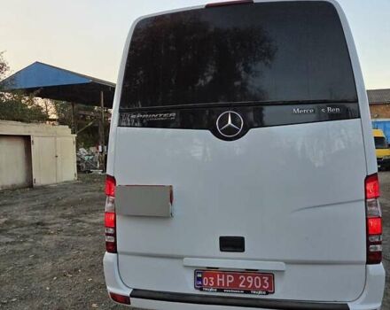 Белый Мерседес Sprinter, объемом двигателя 2.2 л и пробегом 334 тыс. км за 38700 $, фото 7 на Automoto.ua