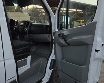 Белый Мерседес Sprinter, объемом двигателя 2.2 л и пробегом 334 тыс. км за 38700 $, фото 11 на Automoto.ua