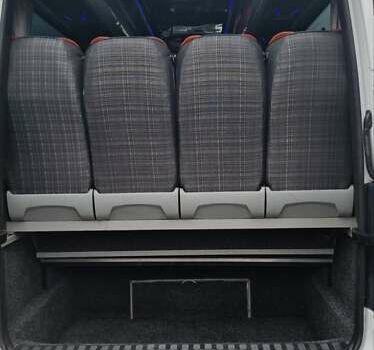 Белый Мерседес Sprinter, объемом двигателя 3 л и пробегом 340 тыс. км за 59900 $, фото 41 на Automoto.ua