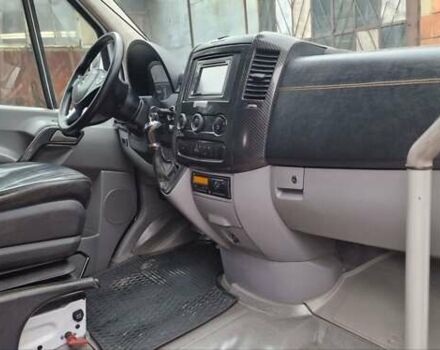 Белый Мерседес Sprinter, объемом двигателя 3 л и пробегом 340 тыс. км за 59900 $, фото 33 на Automoto.ua