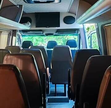 Белый Мерседес Sprinter, объемом двигателя 2.14 л и пробегом 486 тыс. км за 34800 $, фото 2 на Automoto.ua