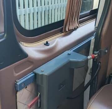 Белый Мерседес Sprinter, объемом двигателя 2.14 л и пробегом 486 тыс. км за 34800 $, фото 3 на Automoto.ua