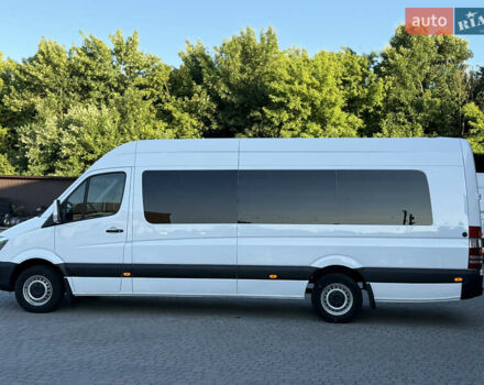 Белый Мерседес Sprinter, объемом двигателя 2.14 л и пробегом 269 тыс. км за 32000 $, фото 5 на Automoto.ua