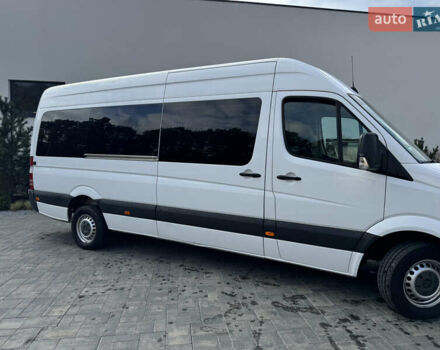 Белый Мерседес Sprinter, объемом двигателя 2.14 л и пробегом 227 тыс. км за 34999 $, фото 3 на Automoto.ua