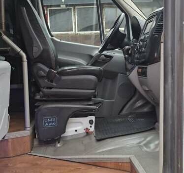 Белый Мерседес Sprinter, объемом двигателя 3 л и пробегом 340 тыс. км за 59900 $, фото 34 на Automoto.ua