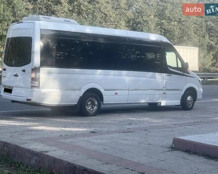 Белый Мерседес Sprinter, объемом двигателя 2.9 л и пробегом 400 тыс. км за 54999 $, фото 1 на Automoto.ua