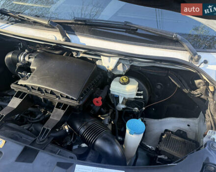 Белый Мерседес Sprinter, объемом двигателя 3 л и пробегом 312 тыс. км за 63800 $, фото 42 на Automoto.ua