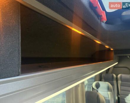 Белый Мерседес Sprinter, объемом двигателя 3 л и пробегом 312 тыс. км за 63800 $, фото 67 на Automoto.ua