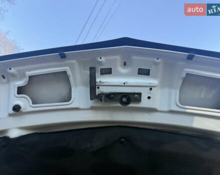 Белый Мерседес Sprinter, объемом двигателя 3 л и пробегом 312 тыс. км за 63800 $, фото 44 на Automoto.ua