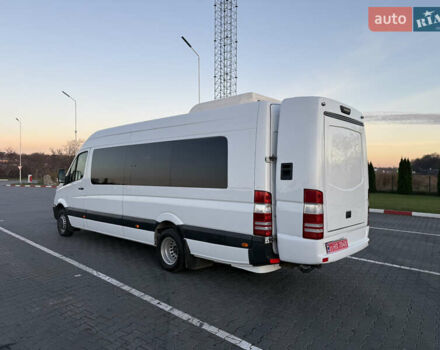 Белый Мерседес Sprinter, объемом двигателя 3 л и пробегом 312 тыс. км за 63800 $, фото 9 на Automoto.ua