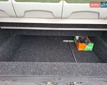 Белый Мерседес Sprinter, объемом двигателя 3 л и пробегом 331 тыс. км за 93800 $, фото 13 на Automoto.ua