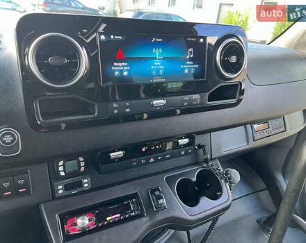 Белый Мерседес Sprinter, объемом двигателя 3 л и пробегом 360 тыс. км за 95499 $, фото 8 на Automoto.ua