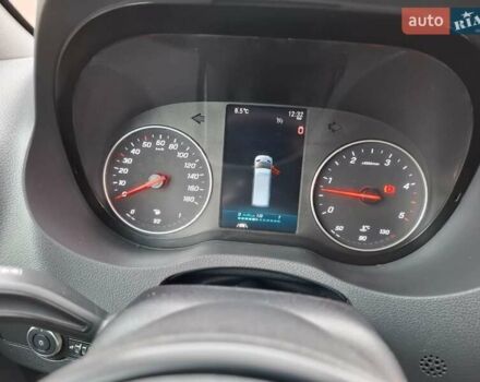 Белый Мерседес Sprinter, объемом двигателя 3 л и пробегом 331 тыс. км за 93800 $, фото 14 на Automoto.ua