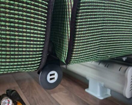 Белый Мерседес Sprinter, объемом двигателя 3 л и пробегом 331 тыс. км за 93800 $, фото 8 на Automoto.ua