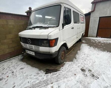 Белый Мерседес Sprinter, объемом двигателя 2.3 л и пробегом 50 тыс. км за 3000 $, фото 1 на Automoto.ua