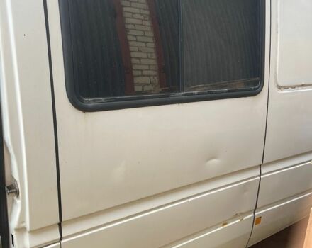 Белый Мерседес Sprinter, объемом двигателя 2.87 л и пробегом 380 тыс. км за 3800 $, фото 3 на Automoto.ua