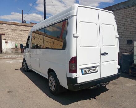 Белый Мерседес Sprinter, объемом двигателя 2.7 л и пробегом 450 тыс. км за 8989 $, фото 3 на Automoto.ua