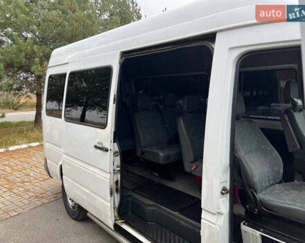 Белый Мерседес Sprinter, объемом двигателя 2.15 л и пробегом 370 тыс. км за 5900 $, фото 12 на Automoto.ua