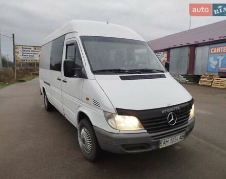 Белый Мерседес Sprinter, объемом двигателя 2.2 л и пробегом 193 тыс. км за 5999 $, фото 3 на Automoto.ua