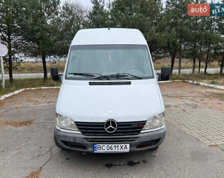 Белый Мерседес Sprinter, объемом двигателя 2.15 л и пробегом 370 тыс. км за 5900 $, фото 1 на Automoto.ua