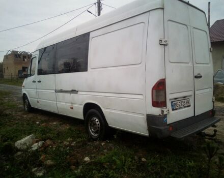 Білий Мерседес Sprinter, об'ємом двигуна 2.2 л та пробігом 450 тис. км за 5500 $, фото 1 на Automoto.ua