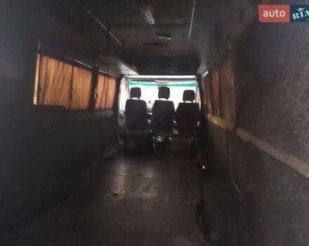 Белый Мерседес Sprinter, объемом двигателя 2.69 л и пробегом 300 тыс. км за 7300 $, фото 6 на Automoto.ua