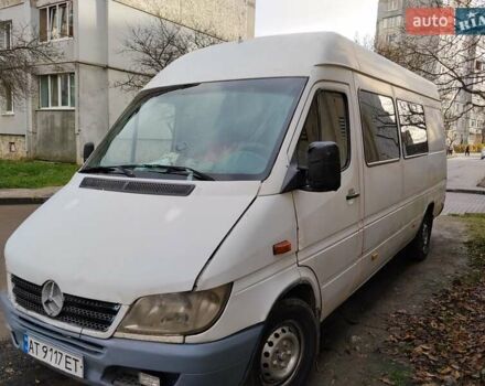 Белый Мерседес Sprinter, объемом двигателя 2.15 л и пробегом 802 тыс. км за 5800 $, фото 3 на Automoto.ua