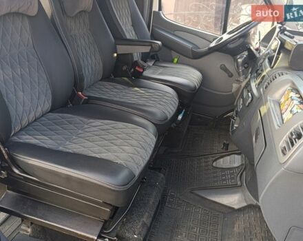 Белый Мерседес Sprinter, объемом двигателя 2.15 л и пробегом 390 тыс. км за 8800 $, фото 6 на Automoto.ua