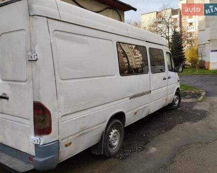 Белый Мерседес Sprinter, объемом двигателя 2.15 л и пробегом 802 тыс. км за 5800 $, фото 2 на Automoto.ua