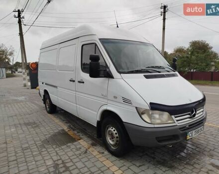 Белый Мерседес Sprinter, объемом двигателя 2.2 л и пробегом 460 тыс. км за 7500 $, фото 3 на Automoto.ua