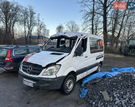 Белый Мерседес Sprinter, объемом двигателя 2.15 л и пробегом 500 тыс. км за 4300 $, фото 3 на Automoto.ua