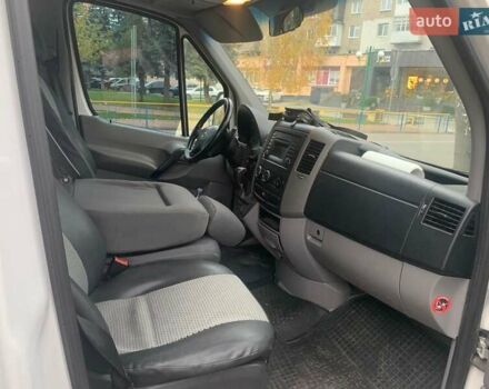 Белый Мерседес Sprinter, объемом двигателя 2.15 л и пробегом 500 тыс. км за 11900 $, фото 1 на Automoto.ua