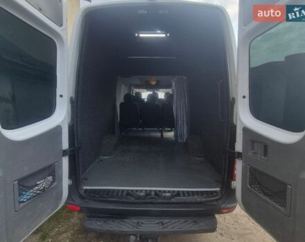 Белый Мерседес Sprinter, объемом двигателя 2.15 л и пробегом 205 тыс. км за 11000 $, фото 7 на Automoto.ua