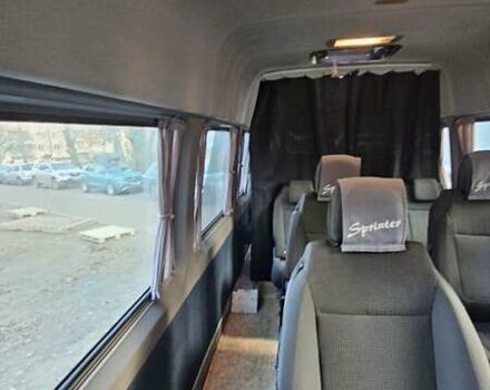 Белый Мерседес Sprinter, объемом двигателя 2.15 л и пробегом 443 тыс. км за 18700 $, фото 5 на Automoto.ua