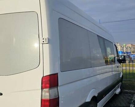 Белый Мерседес Sprinter, объемом двигателя 2.15 л и пробегом 443 тыс. км за 18700 $, фото 4 на Automoto.ua