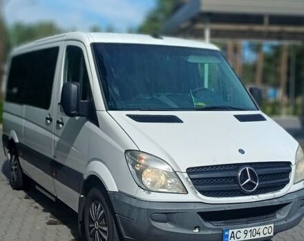 Белый Мерседес Sprinter, объемом двигателя 2.14 л и пробегом 691 тыс. км за 15000 $, фото 2 на Automoto.ua