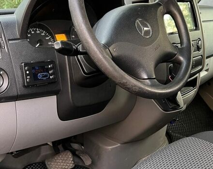 Белый Мерседес Sprinter, объемом двигателя 2.99 л и пробегом 195 тыс. км за 21999 $, фото 12 на Automoto.ua