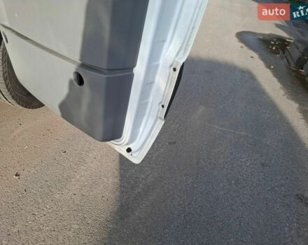 Белый Мерседес Sprinter, объемом двигателя 2.99 л и пробегом 200 тыс. км за 17300 $, фото 6 на Automoto.ua