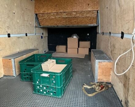 Белый Мерседес Sprinter, объемом двигателя 2.99 л и пробегом 195 тыс. км за 21999 $, фото 9 на Automoto.ua