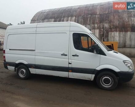 Белый Мерседес Sprinter, объемом двигателя 2.2 л и пробегом 335 тыс. км за 12000 $, фото 4 на Automoto.ua
