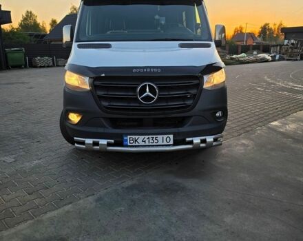 Белый Мерседес Sprinter, объемом двигателя 2.2 л и пробегом 599 тыс. км за 34000 $, фото 2 на Automoto.ua