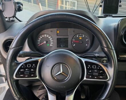 Белый Мерседес Sprinter, объемом двигателя 2.2 л и пробегом 599 тыс. км за 34000 $, фото 3 на Automoto.ua