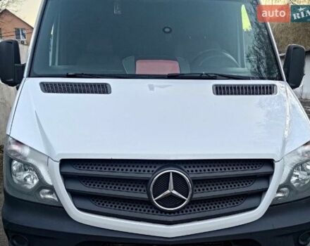 Белый Мерседес Sprinter, объемом двигателя 2.69 л и пробегом 419 тыс. км за 27999 $, фото 2 на Automoto.ua