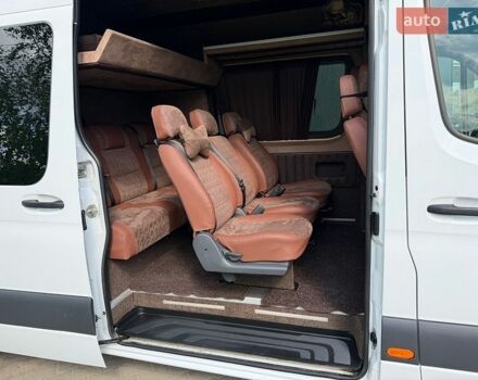 Белый Мерседес Sprinter, объемом двигателя 2.99 л и пробегом 645 тыс. км за 37000 $, фото 4 на Automoto.ua