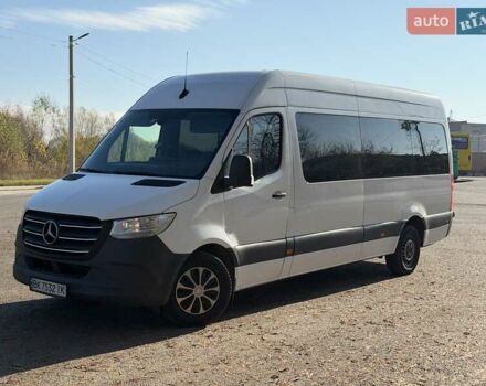 Белый Мерседес Sprinter, объемом двигателя 2.14 л и пробегом 398 тыс. км за 28000 $, фото 4 на Automoto.ua