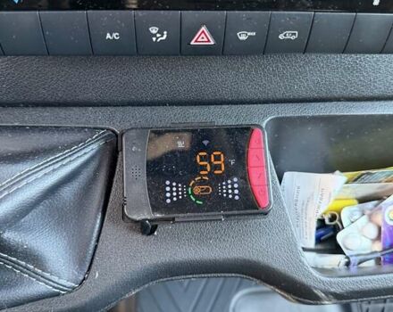 Белый Мерседес Sprinter, объемом двигателя 2.14 л и пробегом 398 тыс. км за 28000 $, фото 12 на Automoto.ua