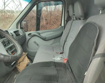 Белый Мерседес Sprinter, объемом двигателя 2.1 л и пробегом 277 тыс. км за 3367 $, фото 5 на Automoto.ua