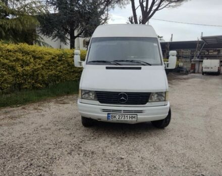 Белый Мерседес Sprinter, объемом двигателя 2.9 л и пробегом 250 тыс. км за 7900 $, фото 1 на Automoto.ua